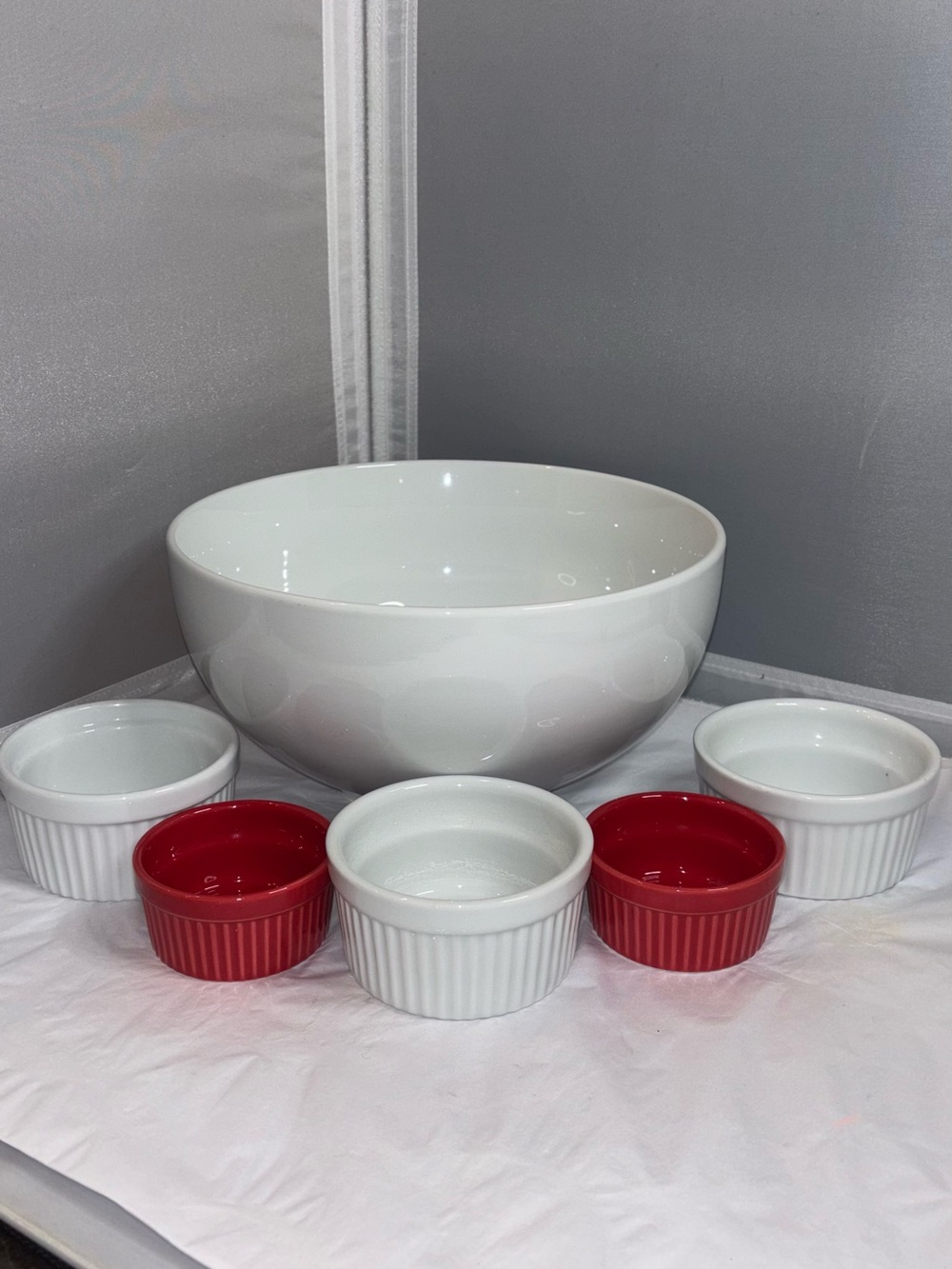 Discontinued Pier 1 White Serving Bowl with Ramekins